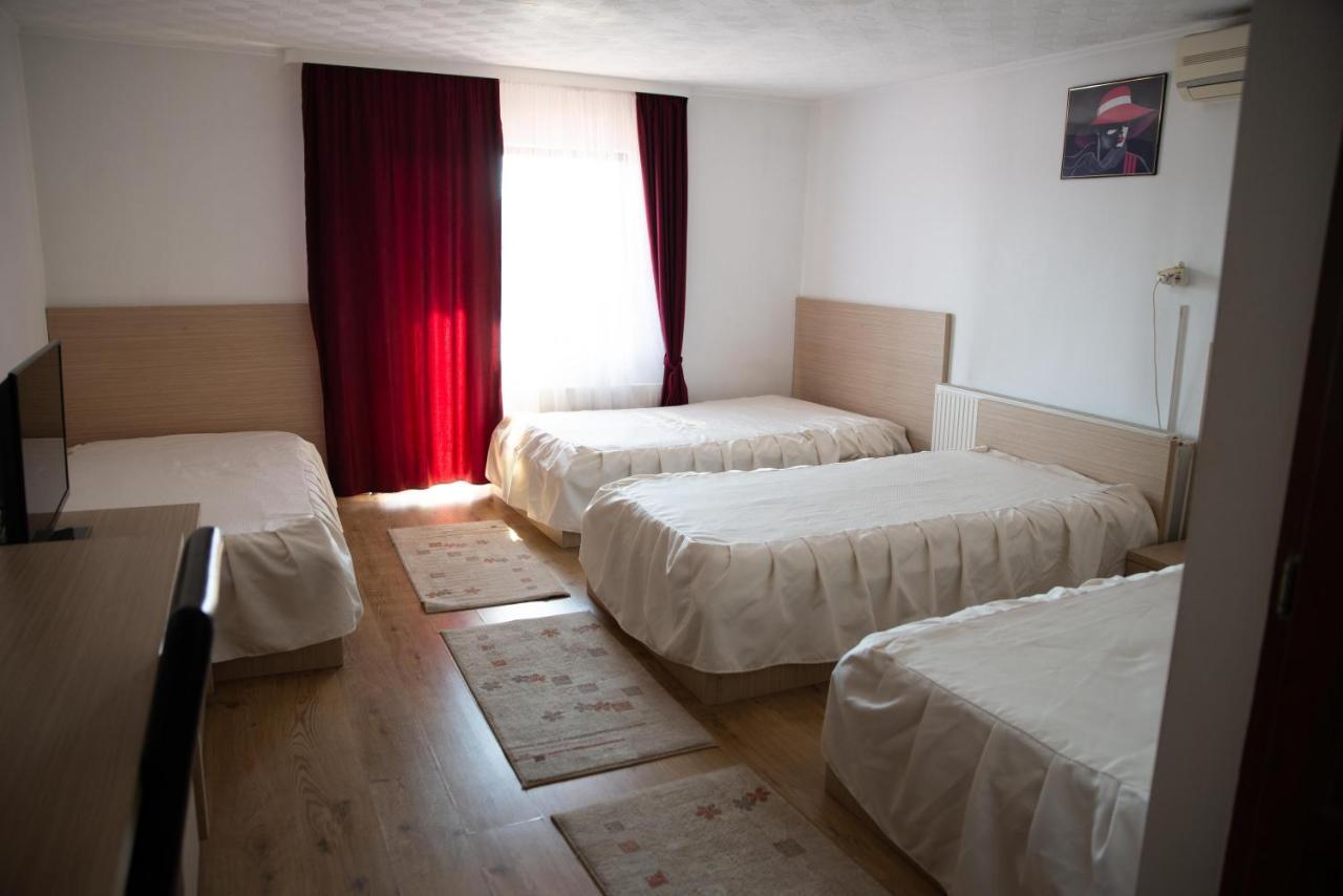 Motel Moara Veche Săcălăşeni エクステリア 写真