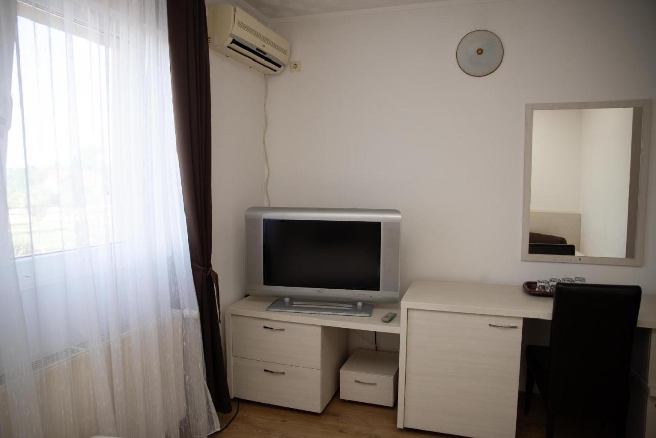 Motel Moara Veche Săcălăşeni エクステリア 写真